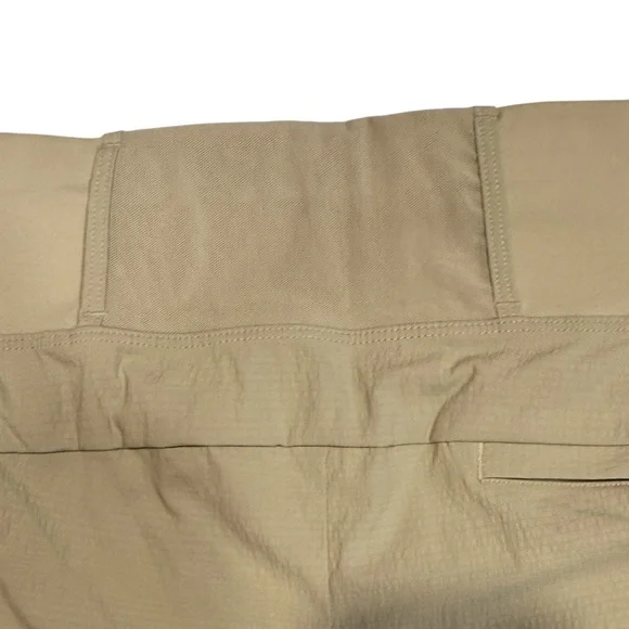 ATHLETA Trekkie North Short UPF Secure Pockets Tan Neutral NWT 16 - Picture 11 of 13